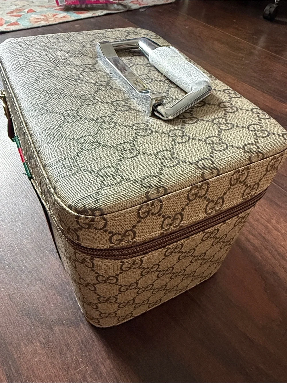 Beige GG Canvas Vanity Case with Green and Red Stripe NEW